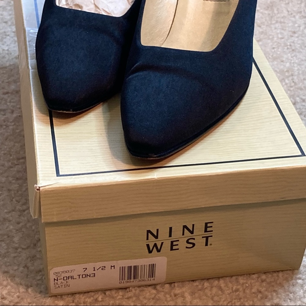 Nine West N-Dalton3 Black Satin Pump Size 7.5 - Picture 9 of 13